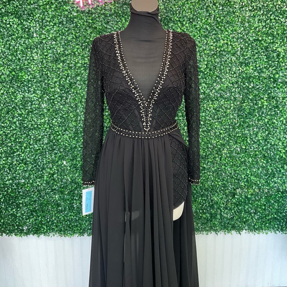 Elegant Black Mac Duggal Gown
